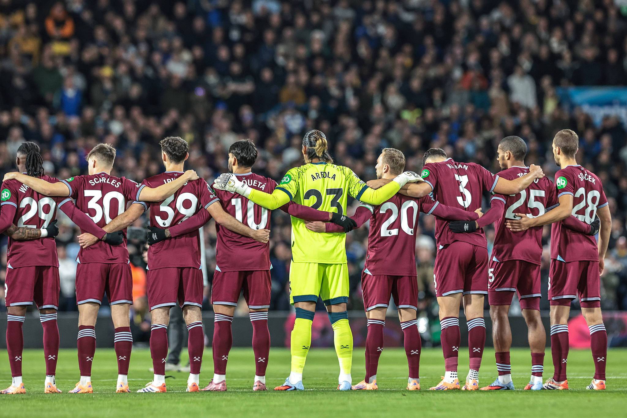 世界杯最新版入口-西汉姆联“洽谈”27岁中卫，后卫引援加速