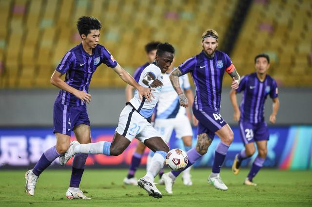 【中超】林良铭脚后跟破门 大连人3比1送津门虎垫底